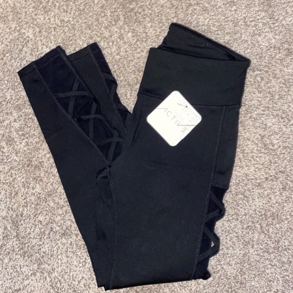 NWT- YELETE- Black Mesh Panel Leggings - Picture 5 of 5